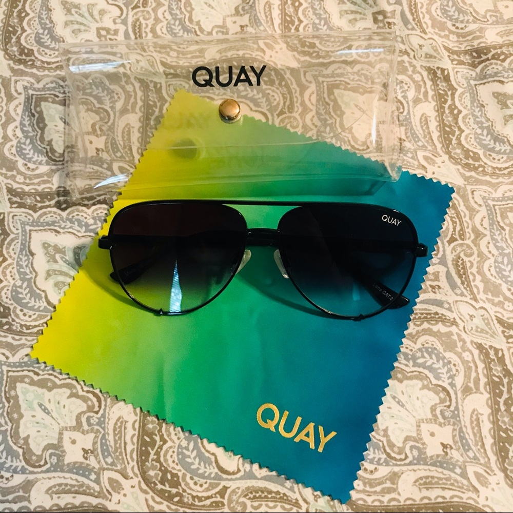 Quay Aviator Sunglasses worn once!